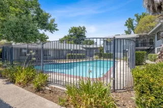 Photo #1: 224071925 Listing