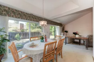 Photo #2: 224072194 Listing