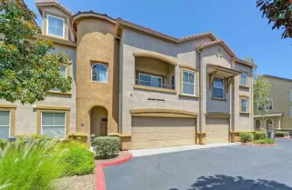 Photo #2: 224072389 Listing