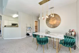 Photo #3: 224072389 Listing