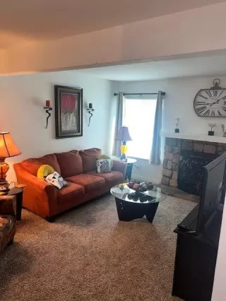 Photo #3: 224072529 Listing 