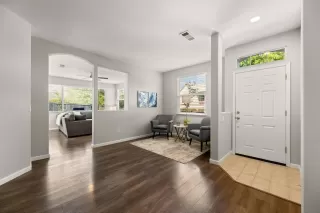 Photo #5: 224073492 Listing