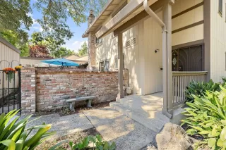 Photo #2: 224073749 Listing 