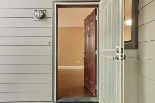 Photo #6: 224073792 Listing 