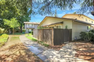 Photo #3: 224074529 Listing