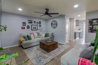 Photo #2: 224074831 Listing 