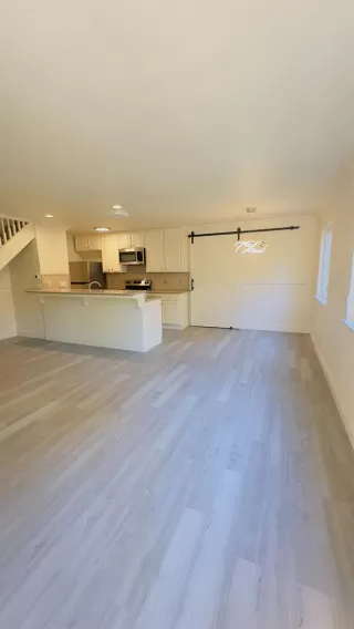 Photo #2: 224075256 Listing