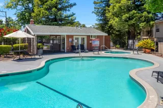 Photo #1: 224075437 Listing