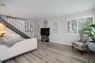 Photo #3: 224075535 Listing