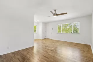 Photo #4: 224076056 Listing 