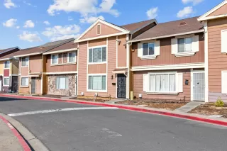 Photo #1: 224076367 Listing 