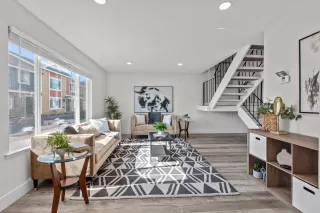 Photo #4: 224076367 Listing 