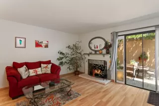 Photo #2: 224076430 Listing 