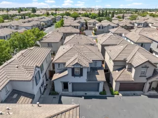 Photo #2: 224076529 Listing 