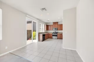 Photo #5: 224076529 Listing 