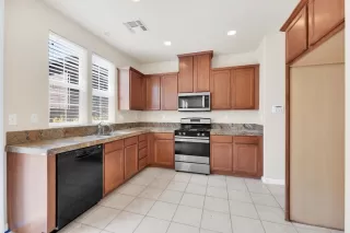 Photo #6: 224076529 Listing 