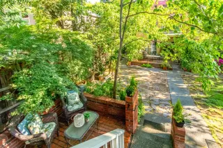 Photo #2: 224076726 Listing