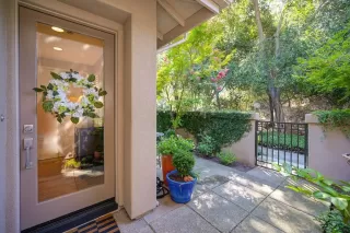 Photo #5: 224076811 Listing