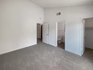 Photo #2: 224076918 Listing