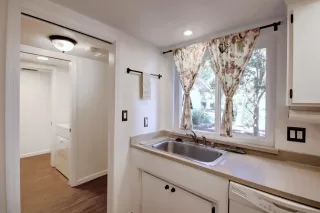 Photo #6: 224076967 Listing 