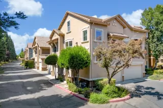 Photo #3: 224077011 Listing