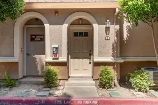 Photo #4: 224077011 Listing