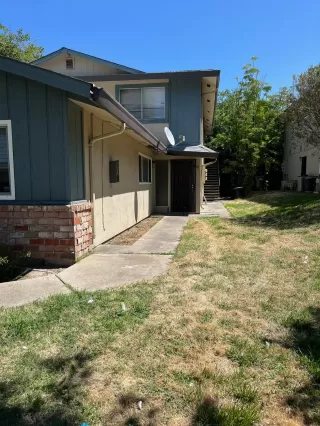 Photo #1: 224077158 Listing