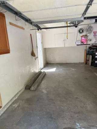 Photo #4: 224077158 Listing