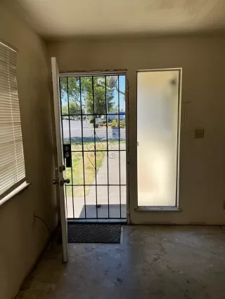 Photo #6: 224077158 Listing