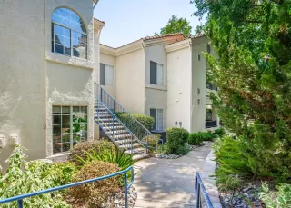 Photo #2: 224077212 Listing 