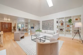 Photo #6: 224077524 Listing