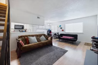 Photo #4: 224077908 Listing 