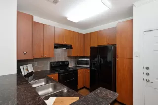 Photo #3: 224078235 Listing