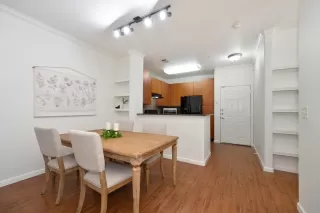 Photo #4: 224078235 Listing