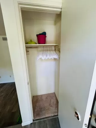 Photo #2: 224078306 Listing