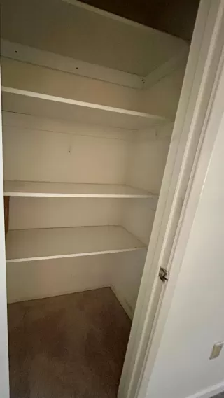 Photo #3: 224078306 Listing