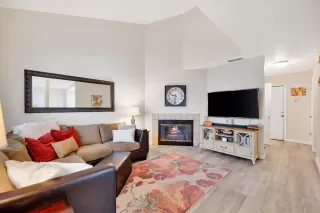 Photo #4: 224078323 Listing