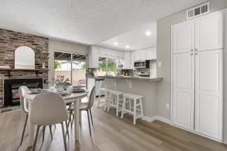 Photo #5: 224078370 Listing 