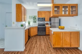 Photo #6: 224078437 Listing