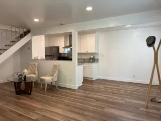 Photo #2: 224078864 Listing