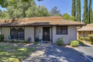 Photo #2: 224078928 Listing