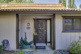 Photo #3: 224078928 Listing