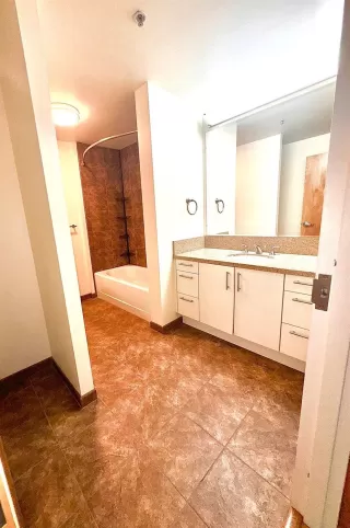 Photo #4: 224079707 Listing