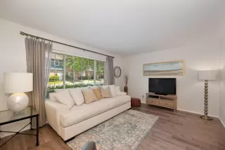 Photo #3: 224080072 Listing 