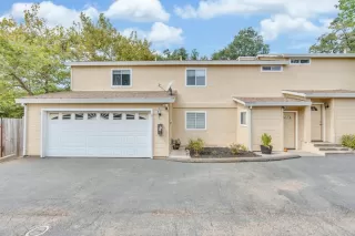 More Details about MLS # 224080518 : 3312 LA CANADA DR #5