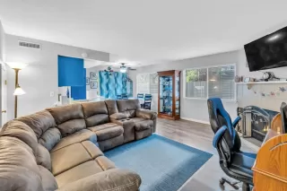 Photo #3: 224080518 Listing