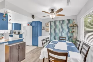 Photo #6: 224080518 Listing