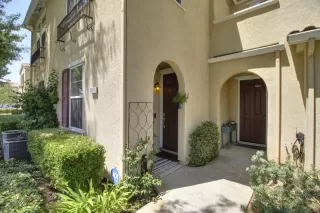 Photo #1: 224080693 Listing