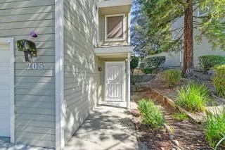 Photo #3: 224081186 Listing