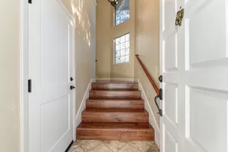 Photo #4: 224081186 Listing